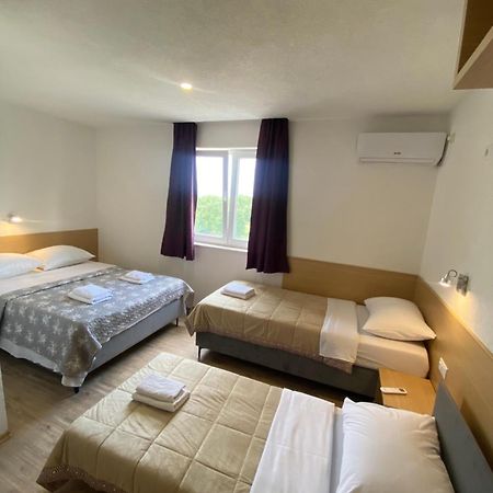 Pansion Raspudic Bed & Breakfast Međugorje Екстериор снимка